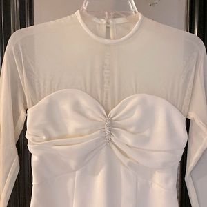 Rhinestone clasp dress off white size 2-4